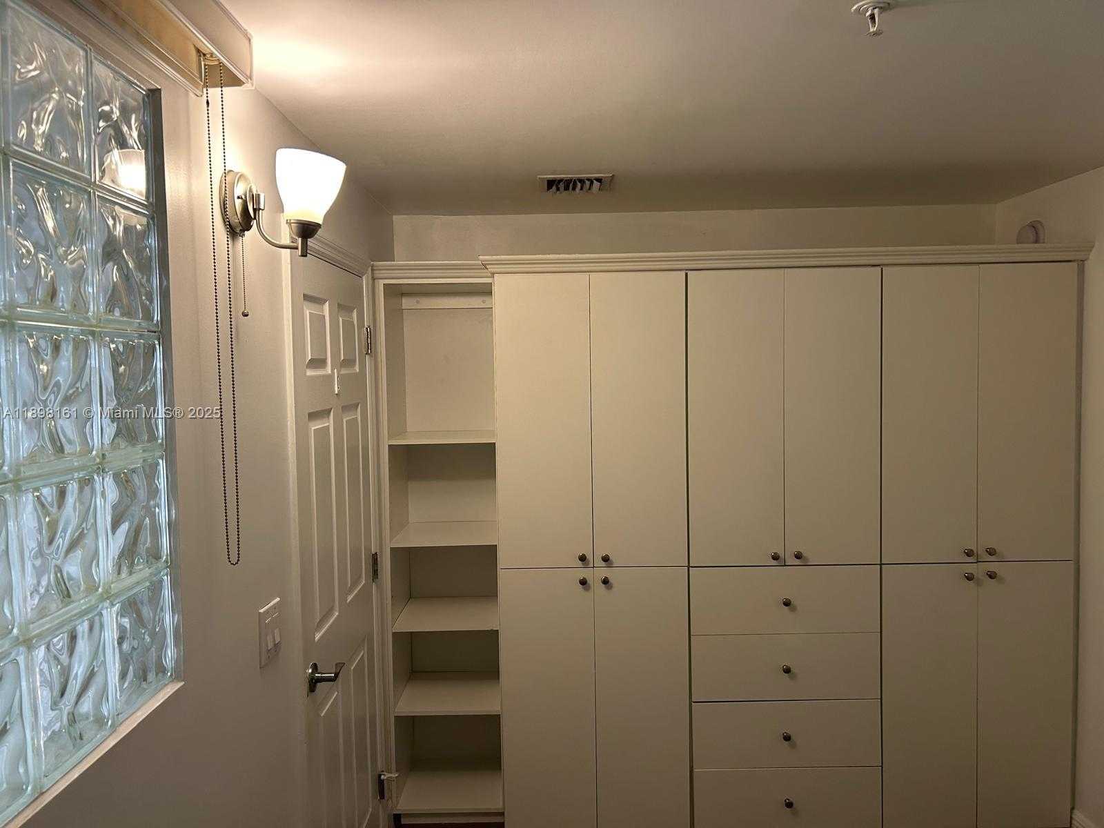 Small Image of 888 SOUTH DOUGLAS RD #116, Coral Gables Number 18