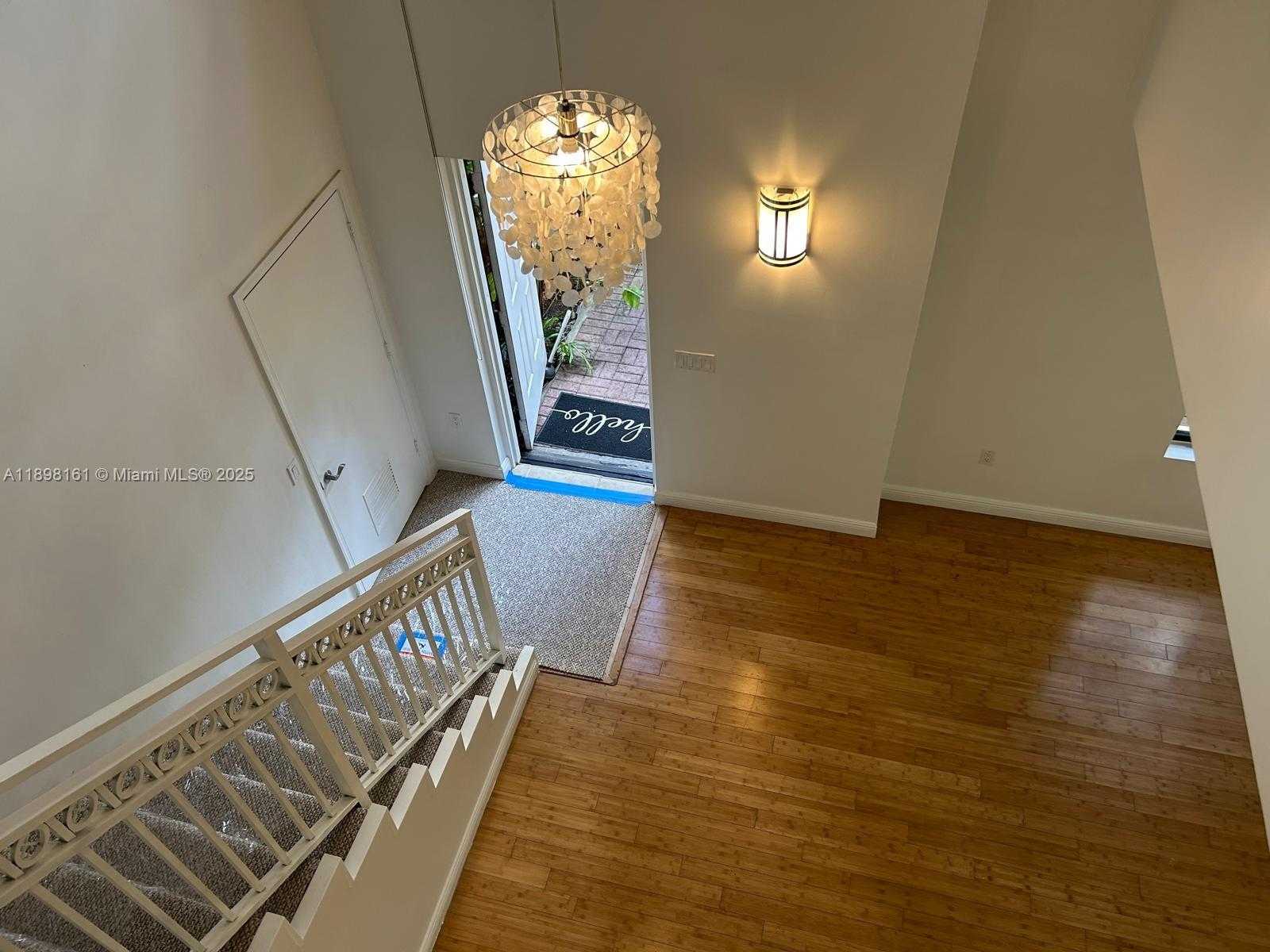 Small Image of 888 SOUTH DOUGLAS RD #116, Coral Gables Number 4