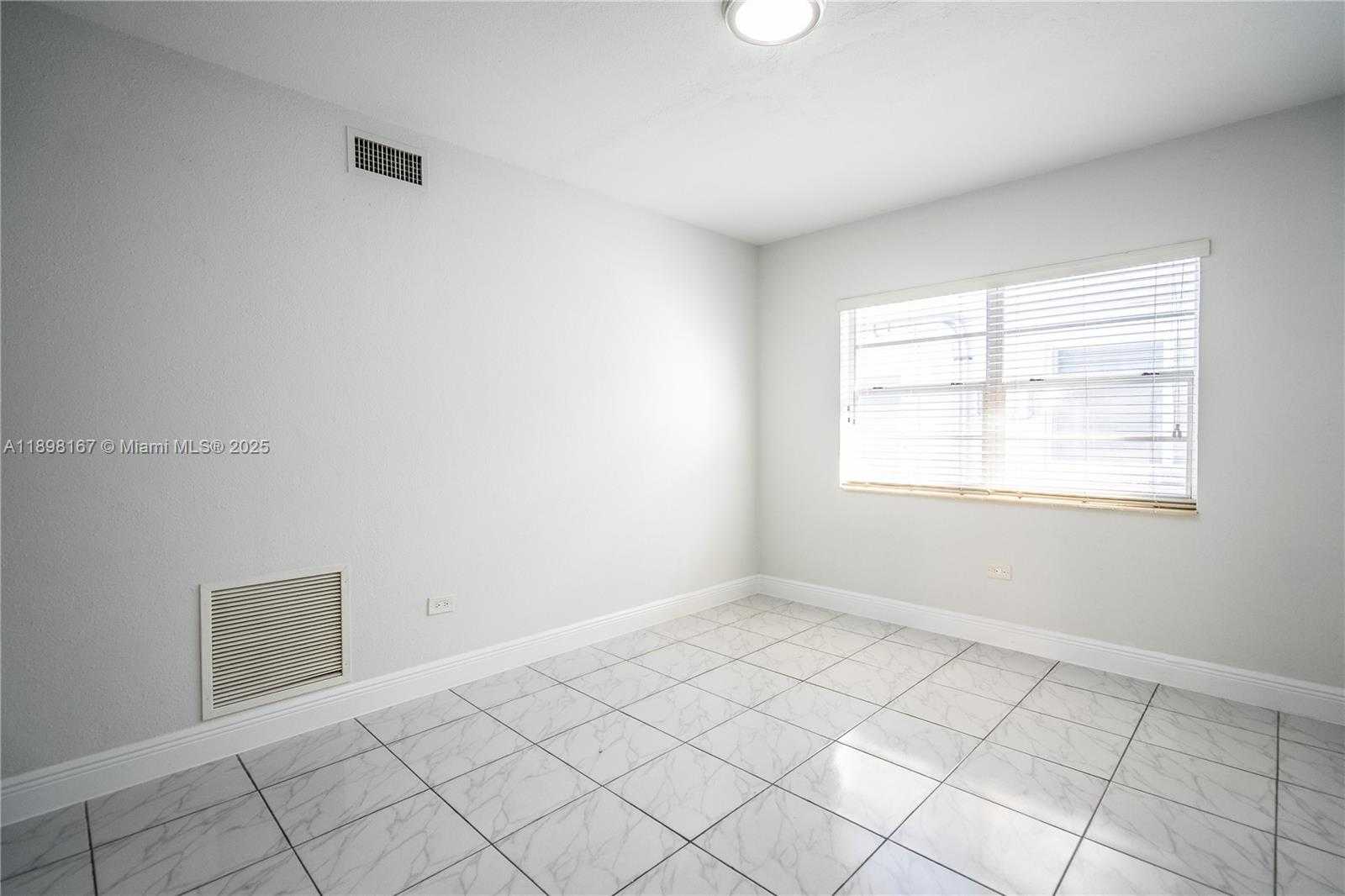 Small Image of 430 81 ST #2, Miami Beach Number 10