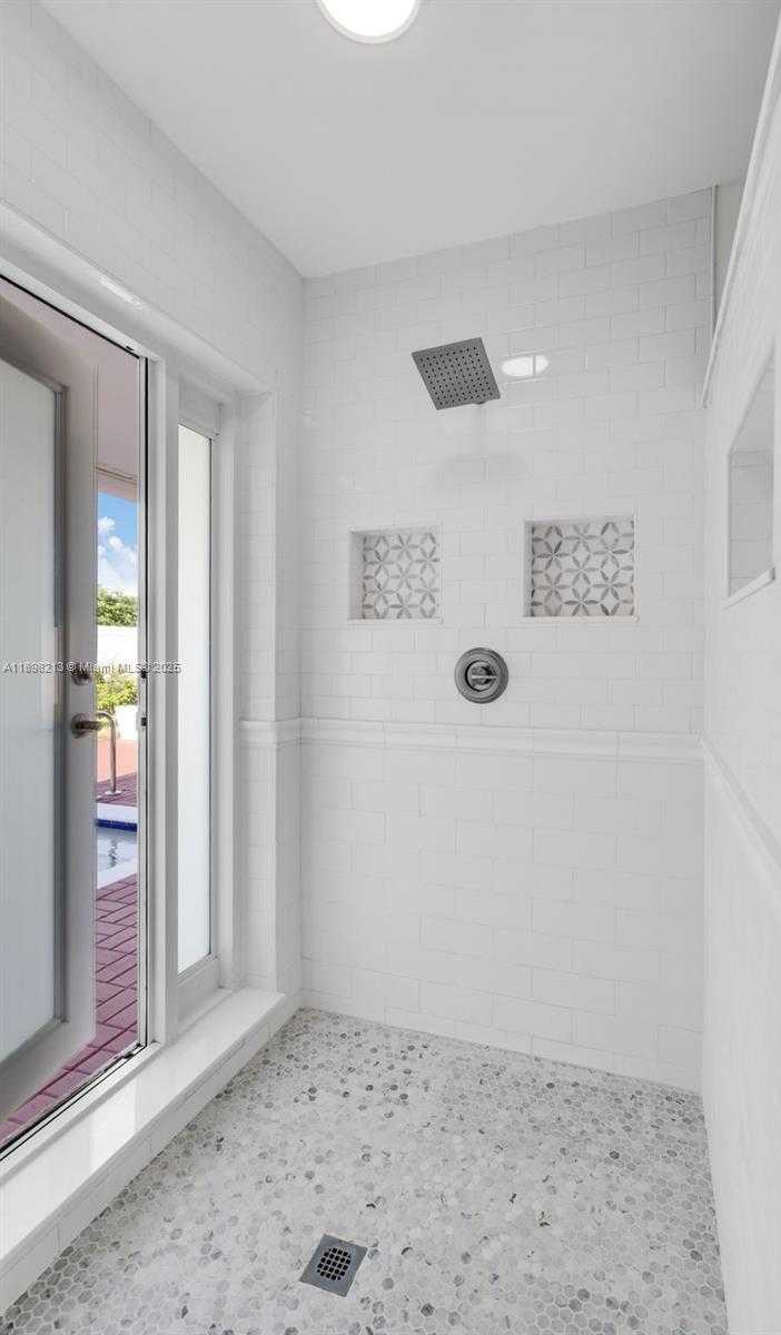Small Image of 21043 NORTH ESCONDIDO WAY N, Boca Raton Number 13