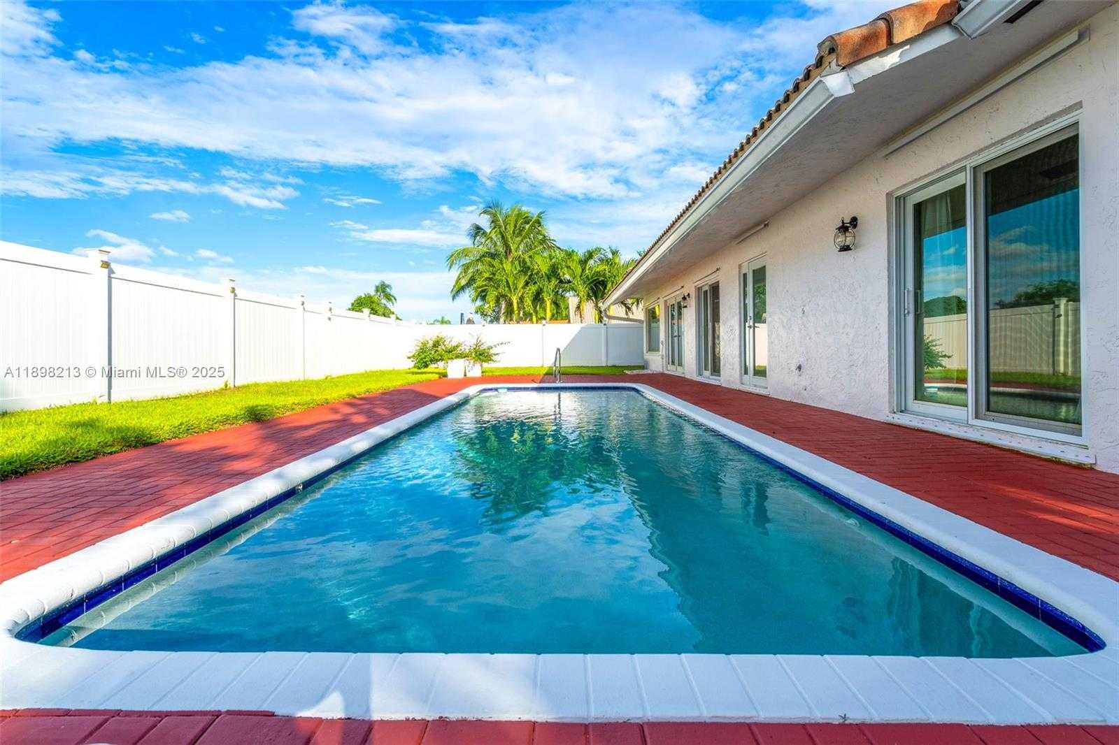 Small Image of 21043 NORTH ESCONDIDO WAY N, Boca Raton Number 14