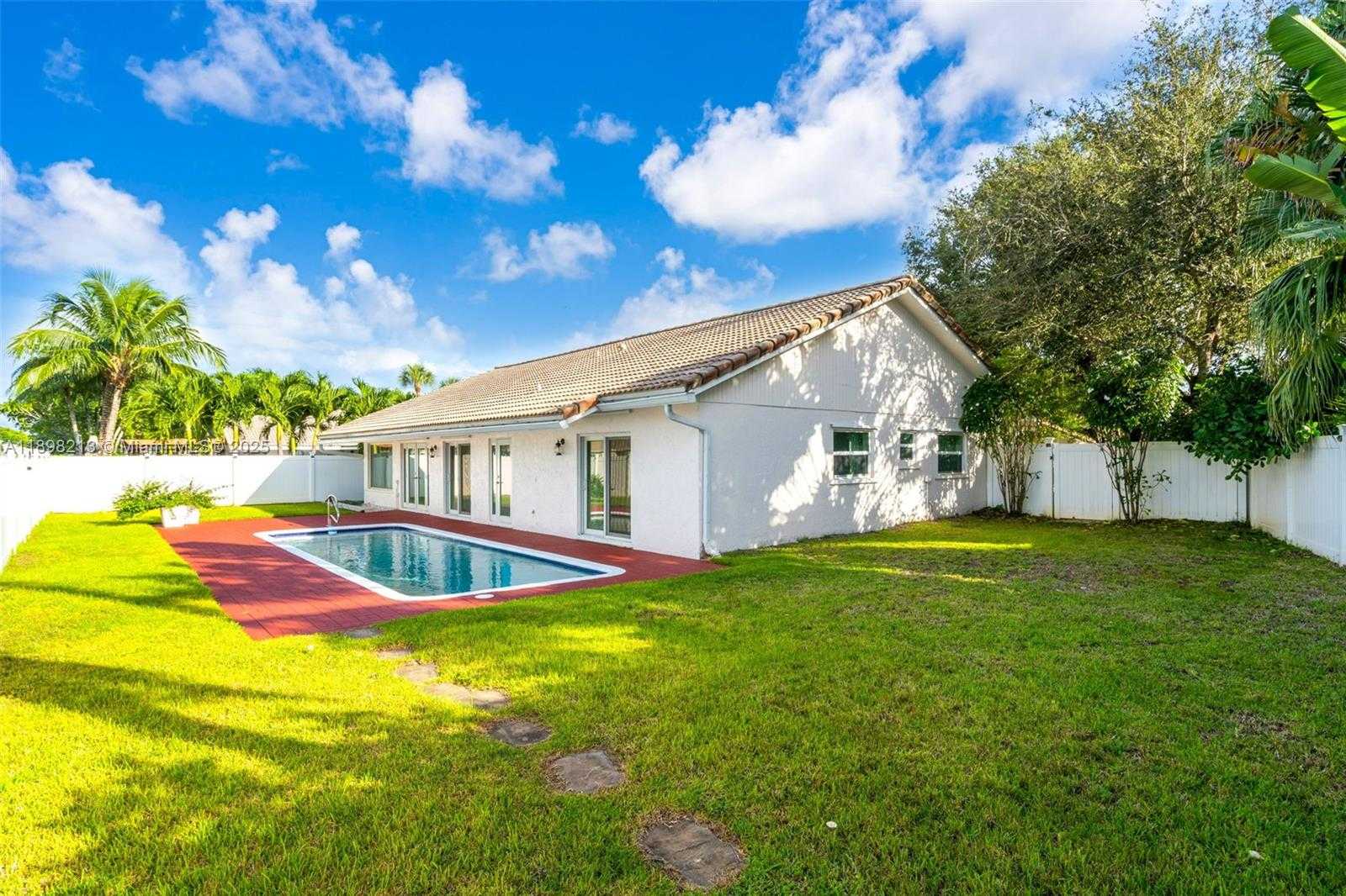 Small Image of 21043 NORTH ESCONDIDO WAY N, Boca Raton Number 16