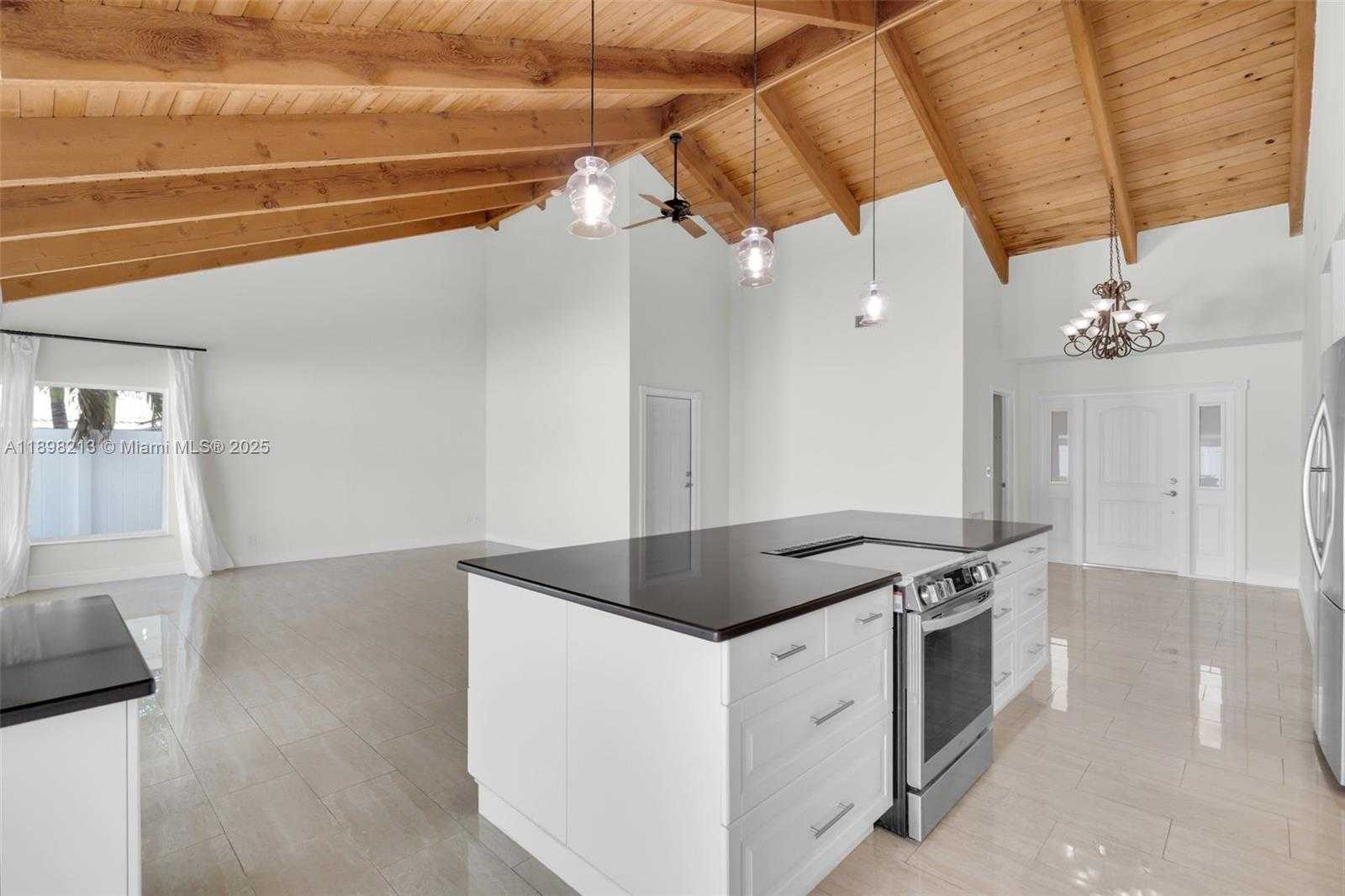 Small Image of 21043 NORTH ESCONDIDO WAY N, Boca Raton Number 6