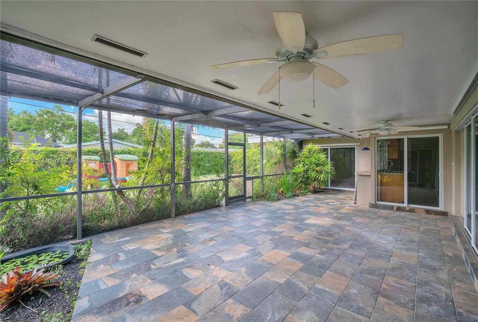Small Image of 15460 SOUTH WEST 82ND CT, Palmetto Bay Number 12