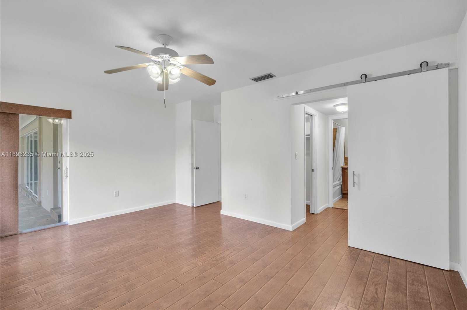 Small Image of 15460 SOUTH WEST 82ND CT, Palmetto Bay Number 9