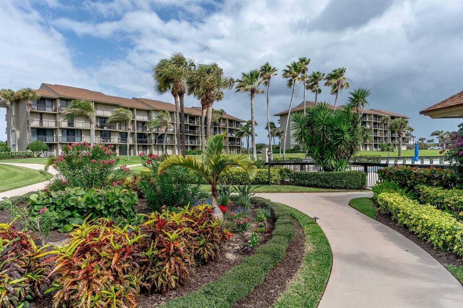 Small Image of 101 SOUTH SEAS DR #502, Jupiter Number 38