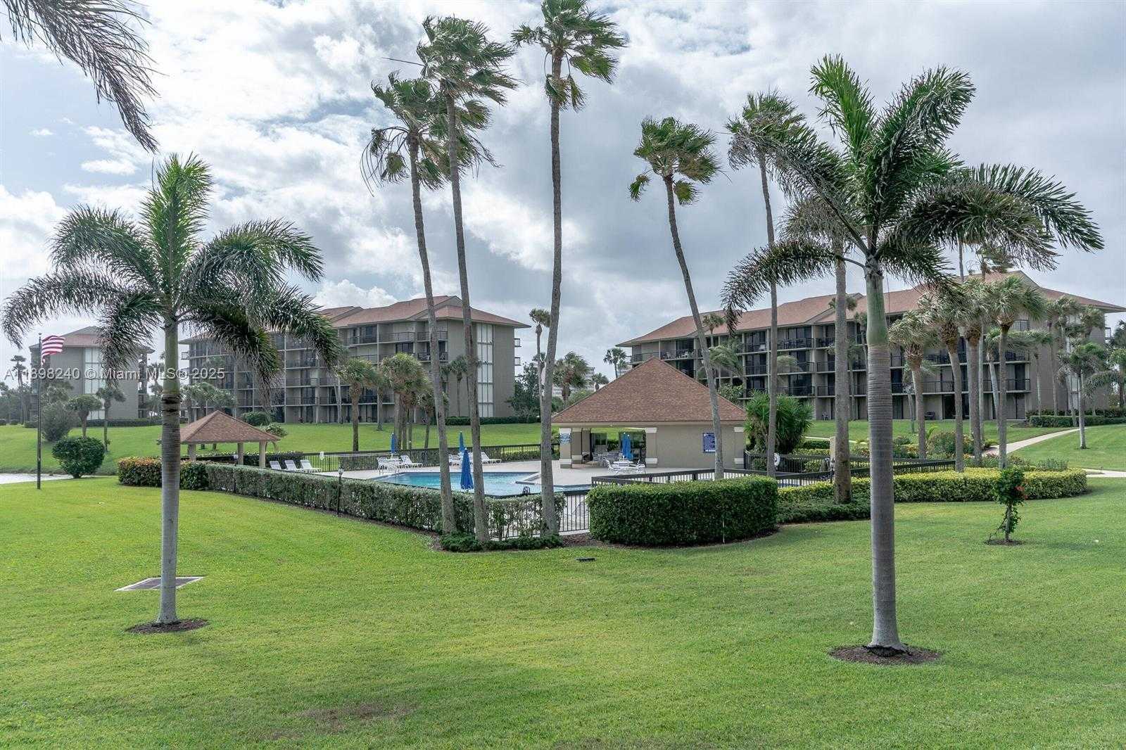 Small Image of 101 SOUTH SEAS DR #502, Jupiter Number 41