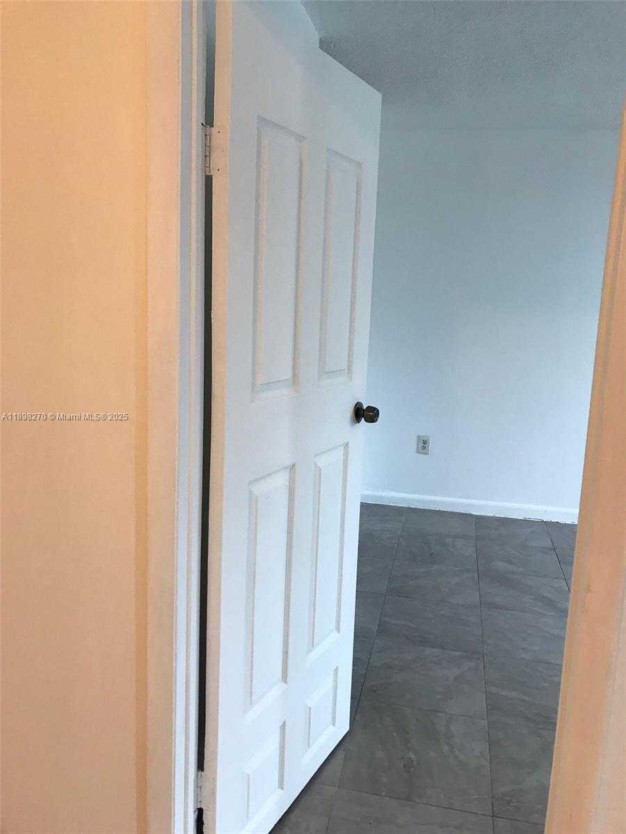 Small Image of 16465 NORTH EAST 22ND AVE #113, North Miami Beach Number 12