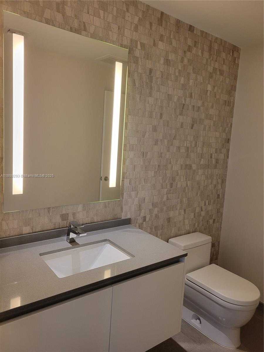 Small Image of 88 SOUTH WEST 7TH ST #1903, Miami Number 25