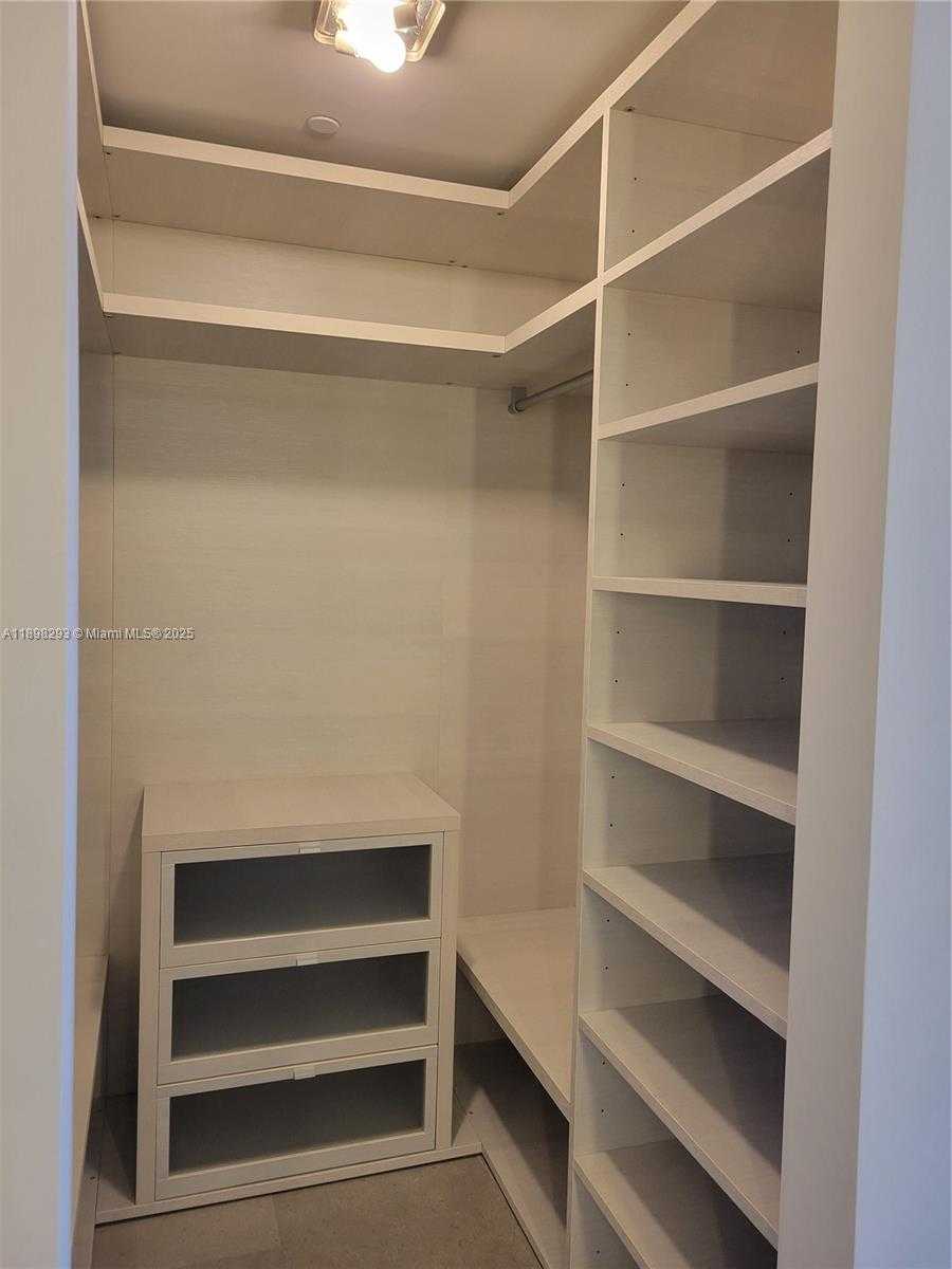 Small Image of 88 SOUTH WEST 7TH ST #1903, Miami Number 26