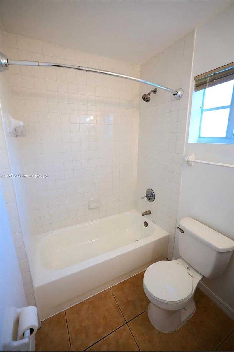 Small Image of 7311 GARY AVE #7, Miami Beach Number 16