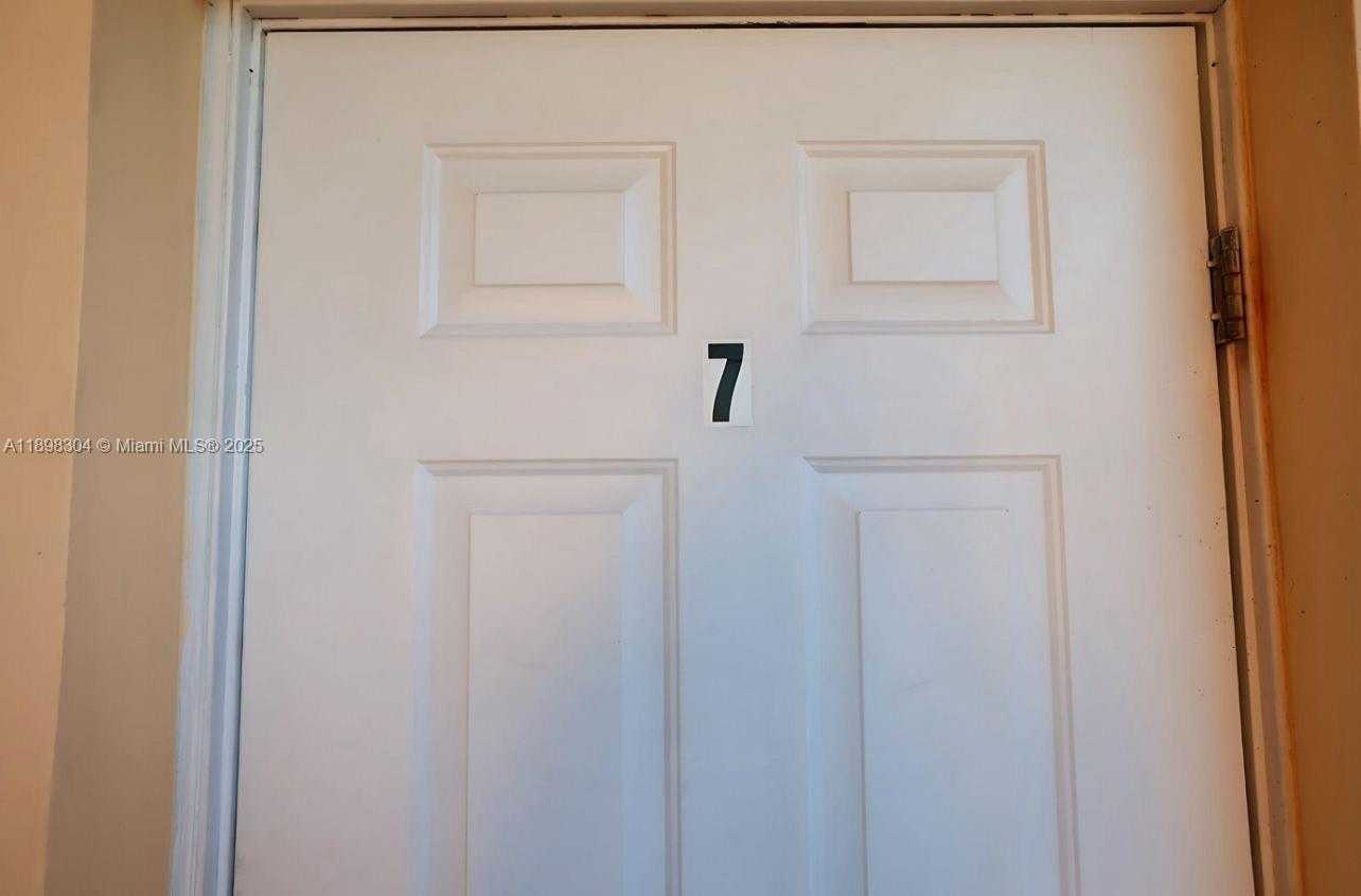Small Image of 7311 GARY AVE #7, Miami Beach Number 17