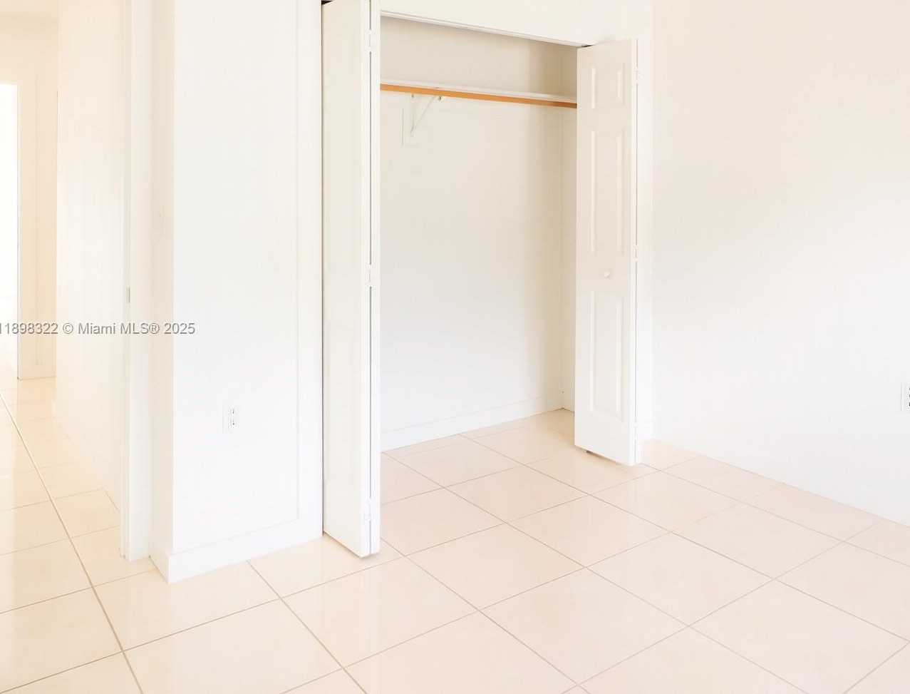 Small Image of 2312 NORTH WEST 82ND ST #2312, Miami Number 11