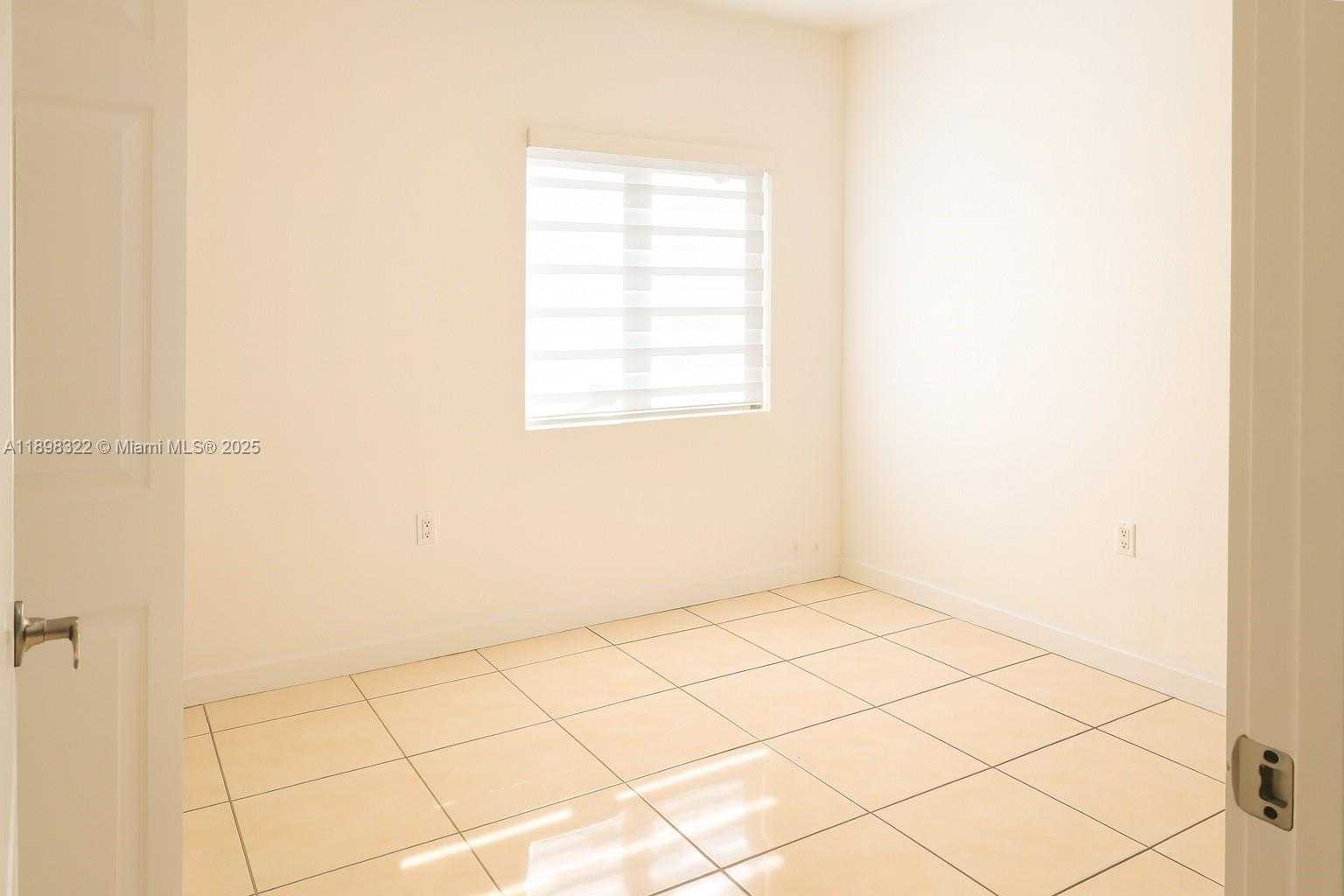 Small Image of 2312 NORTH WEST 82ND ST #2312, Miami Number 14
