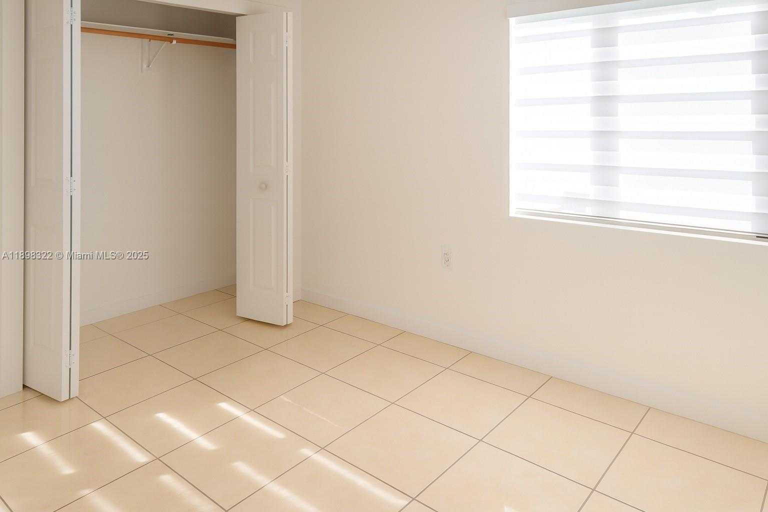Small Image of 2312 NORTH WEST 82ND ST #2312, Miami Number 15