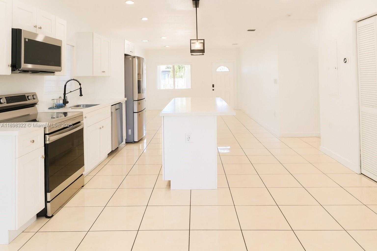 Small Image of 2312 NORTH WEST 82ND ST #2312, Miami Number 2
