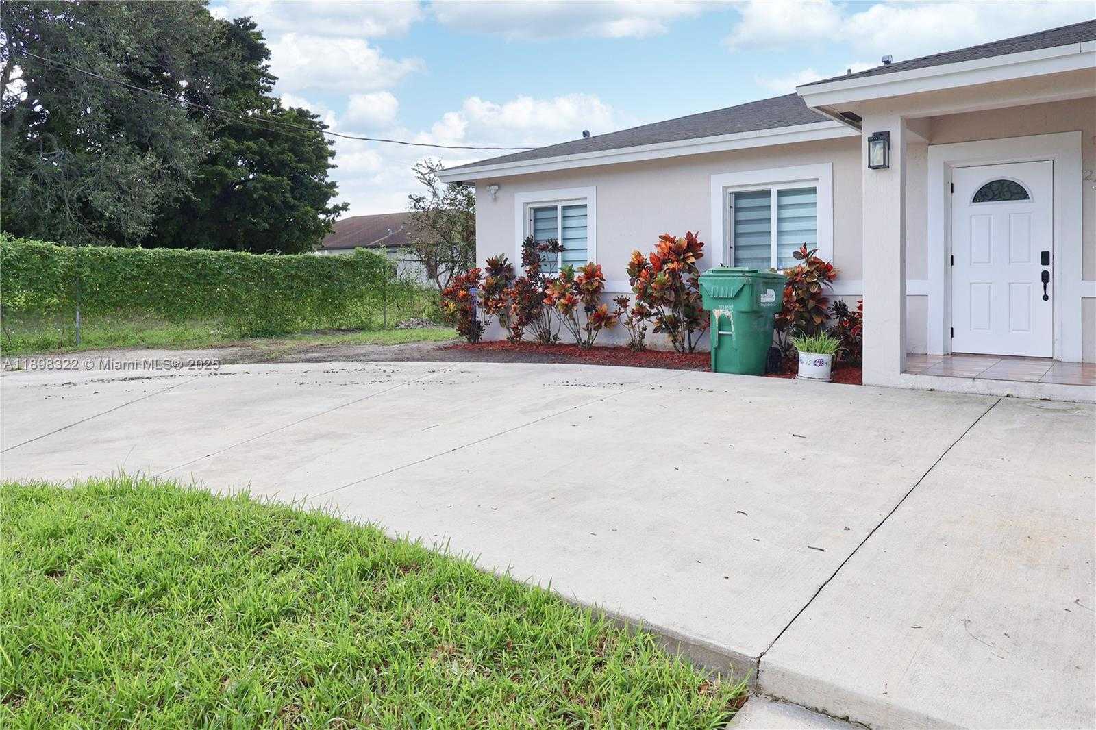 Small Image of 2312 NORTH WEST 82ND ST #2312, Miami Number 20
