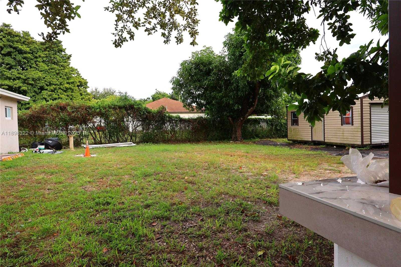Small Image of 2312 NORTH WEST 82ND ST #2312, Miami Number 23