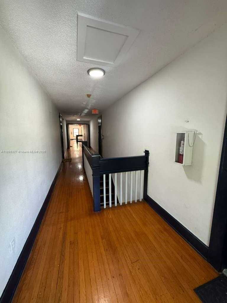Small Image of 124 MENDOZA AVE #8, Coral Gables Number 13
