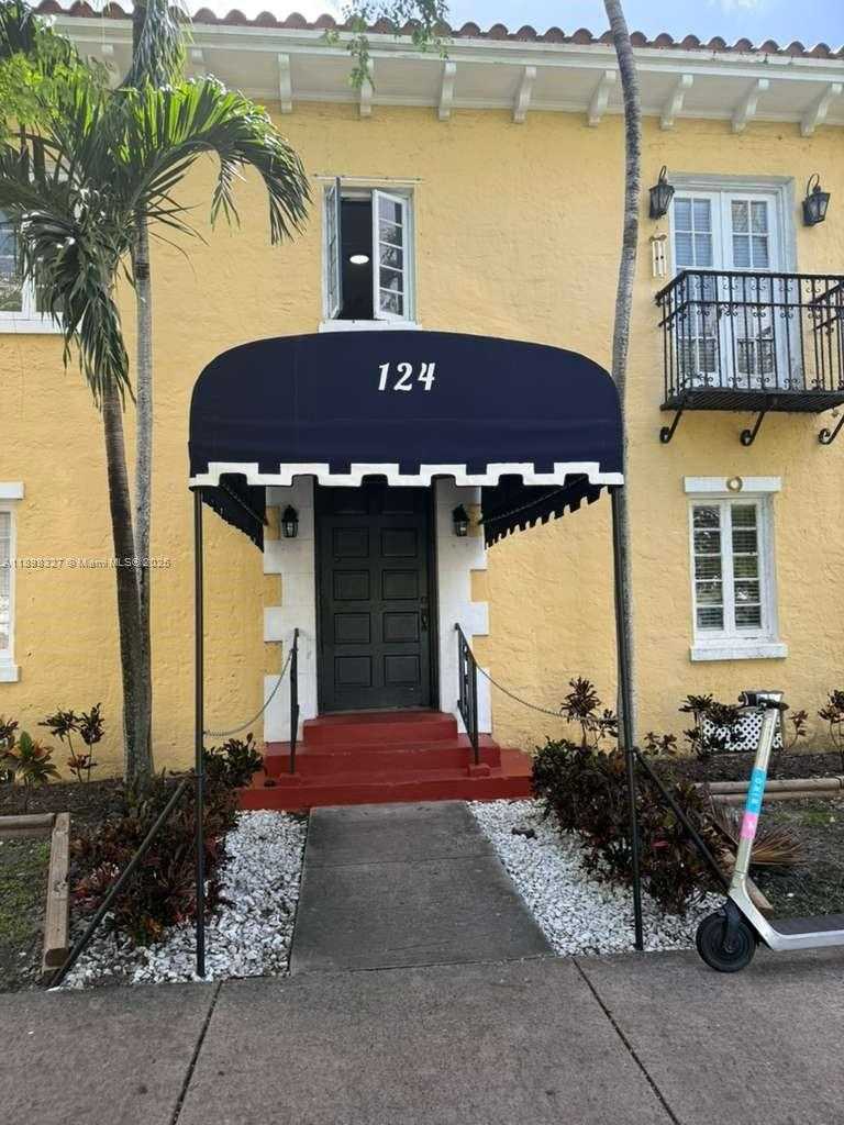 Small Image of 124 MENDOZA AVE #8, Coral Gables Number 15