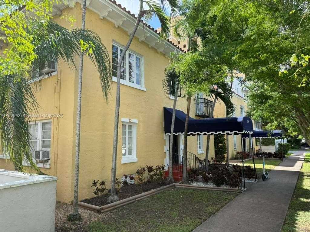 Small Image of 124 MENDOZA AVE #8, Coral Gables Number 2