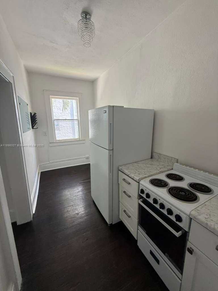 Small Image of 124 MENDOZA AVE #8, Coral Gables Number 9