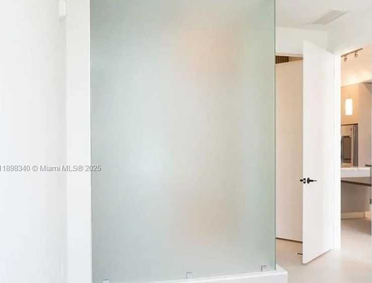 Small Image of 1030 15TH ST #206, Miami Beach Number 12