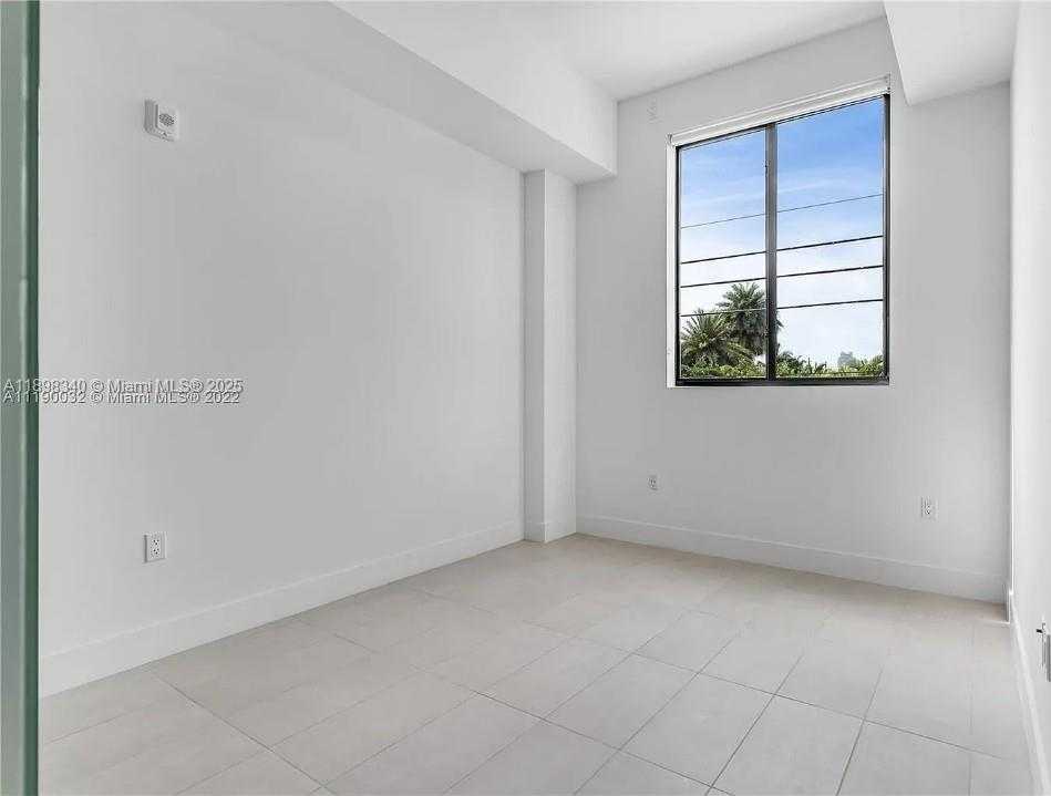 Small Image of 1030 15TH ST #206, Miami Beach Number 7