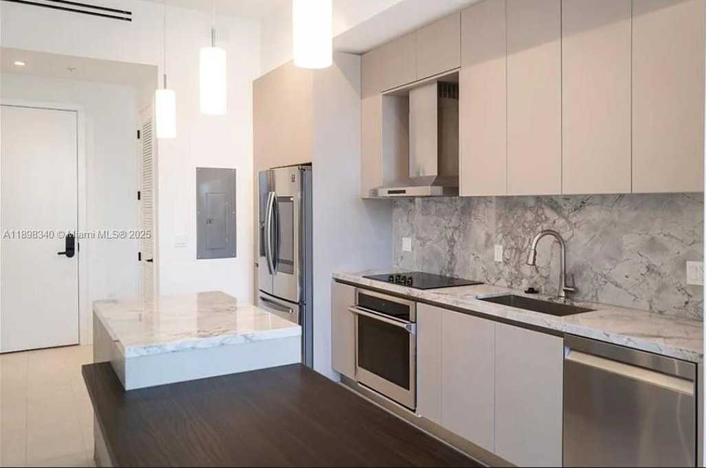 Small Image of 1030 15TH ST #206, Miami Beach Number 9