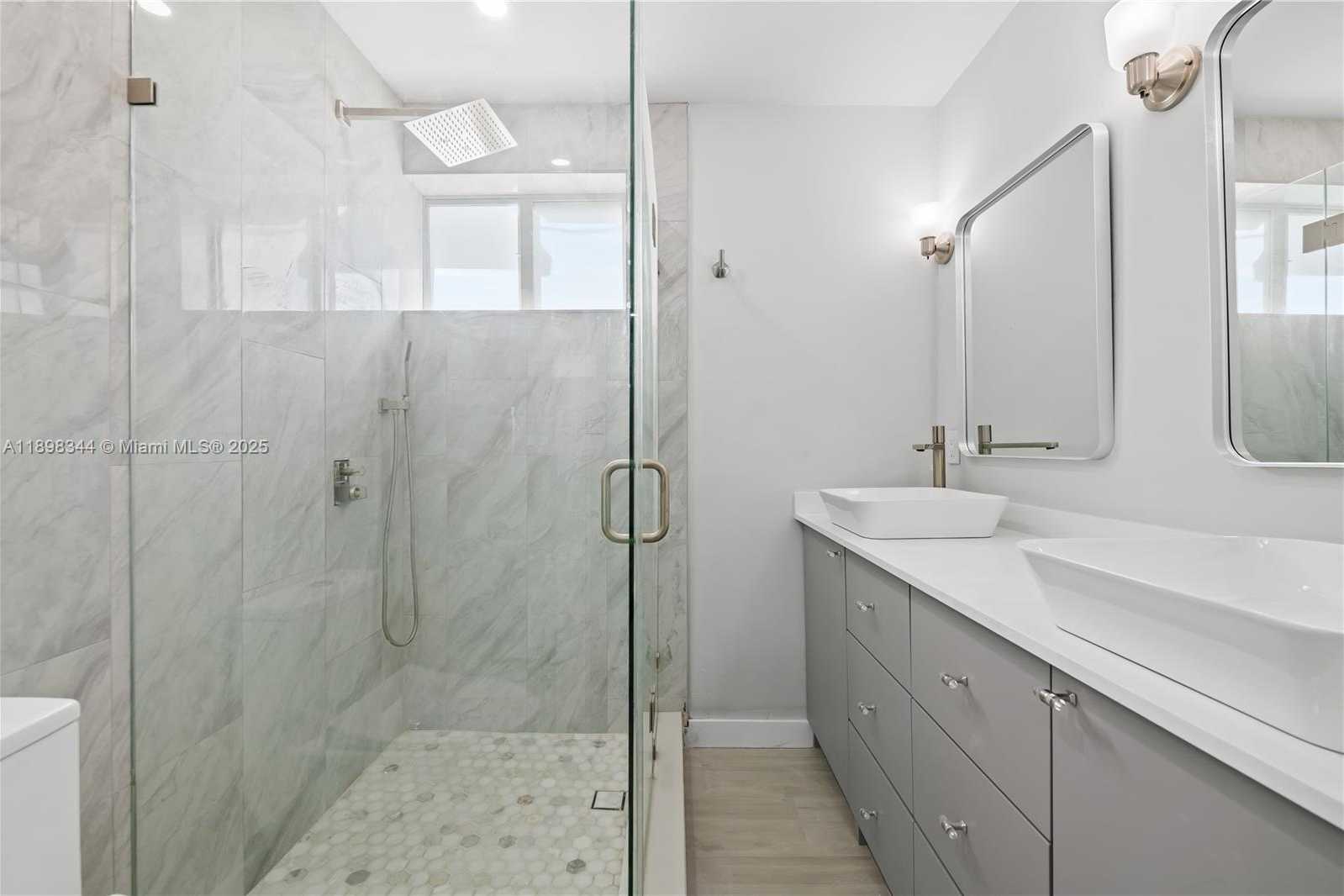Small Image of 8560 SOUTH WEST 126TH TER, Miami Number 10