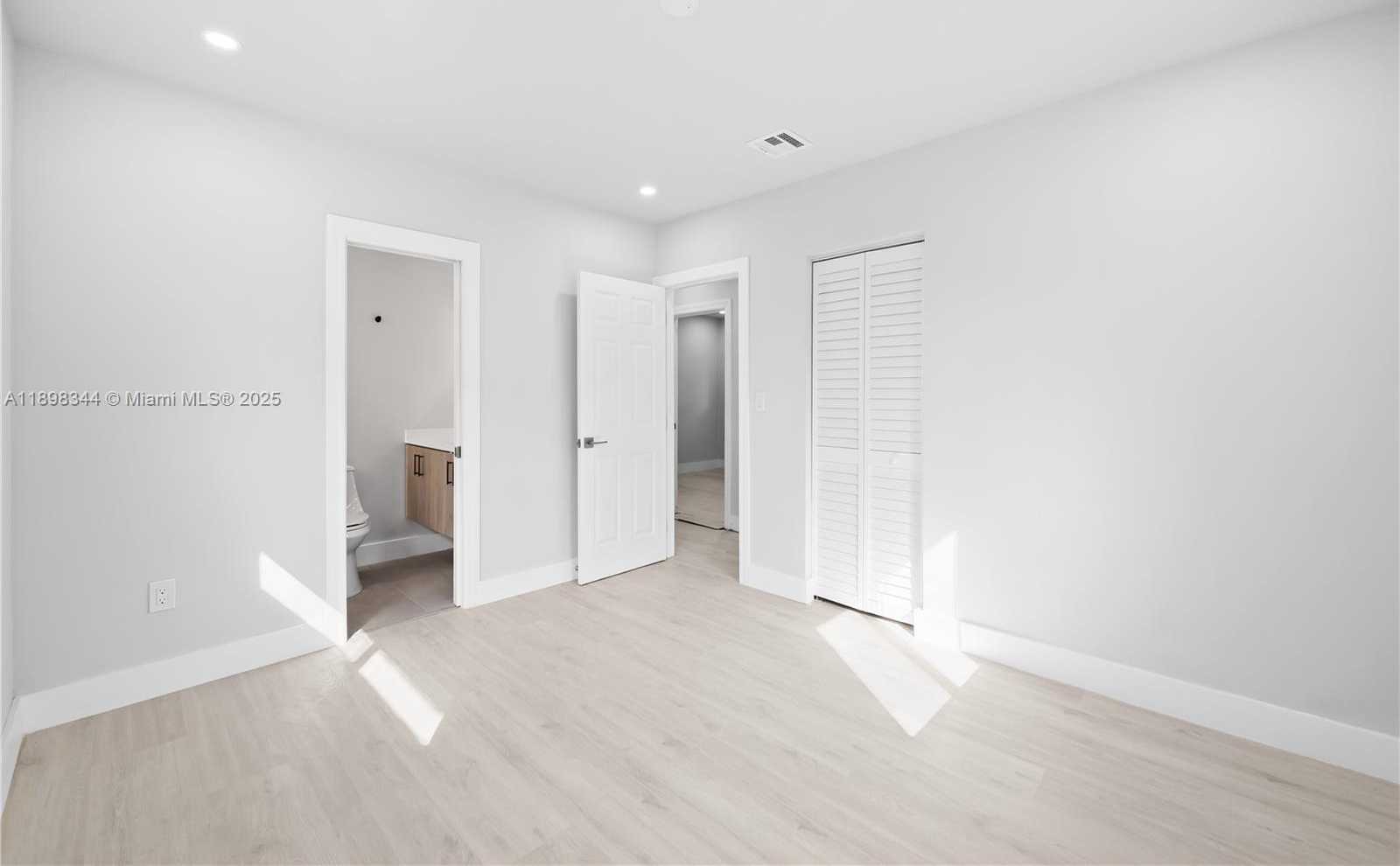 Small Image of 8560 SOUTH WEST 126TH TER, Miami Number 14