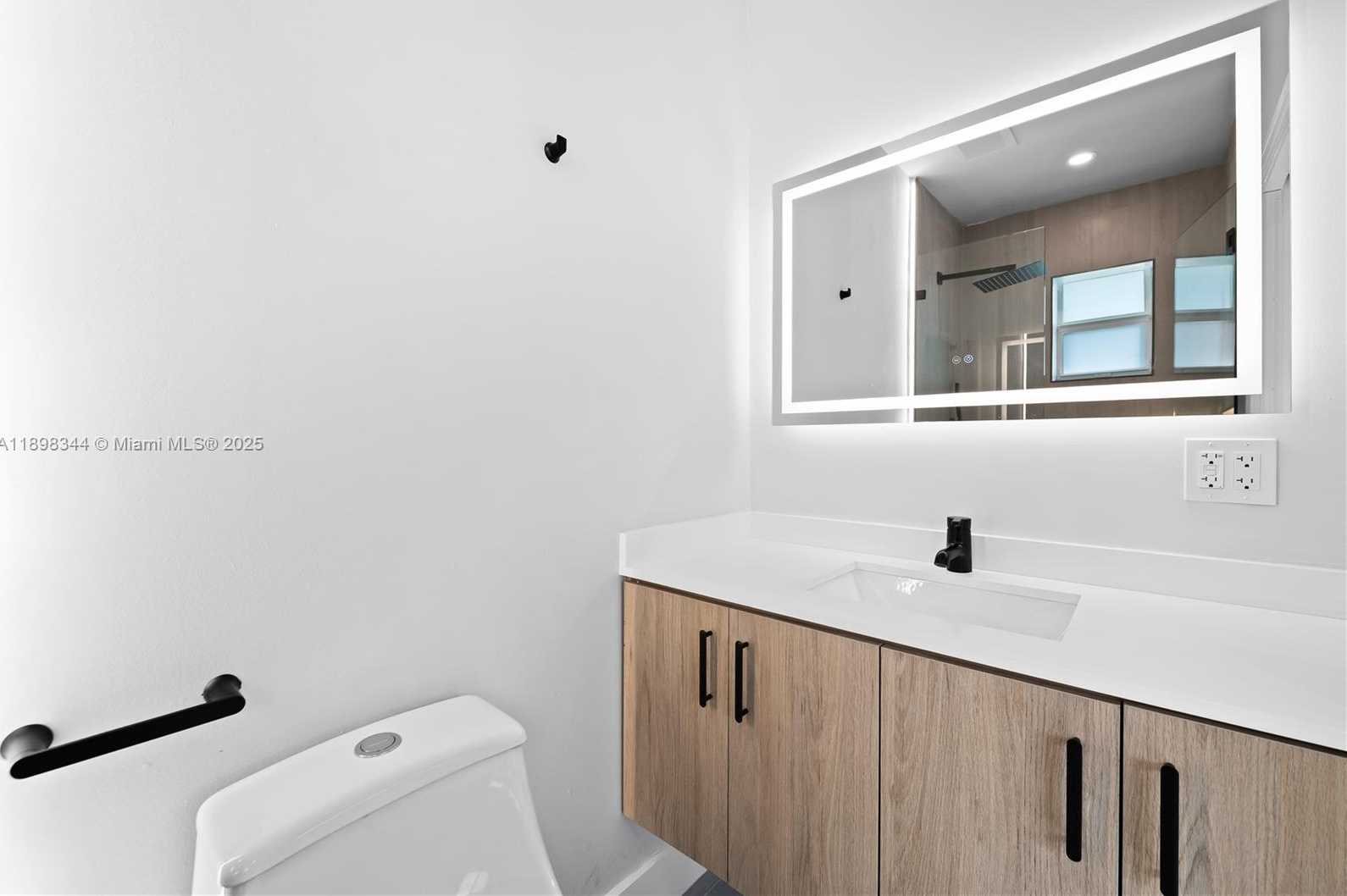 Small Image of 8560 SOUTH WEST 126TH TER, Miami Number 15