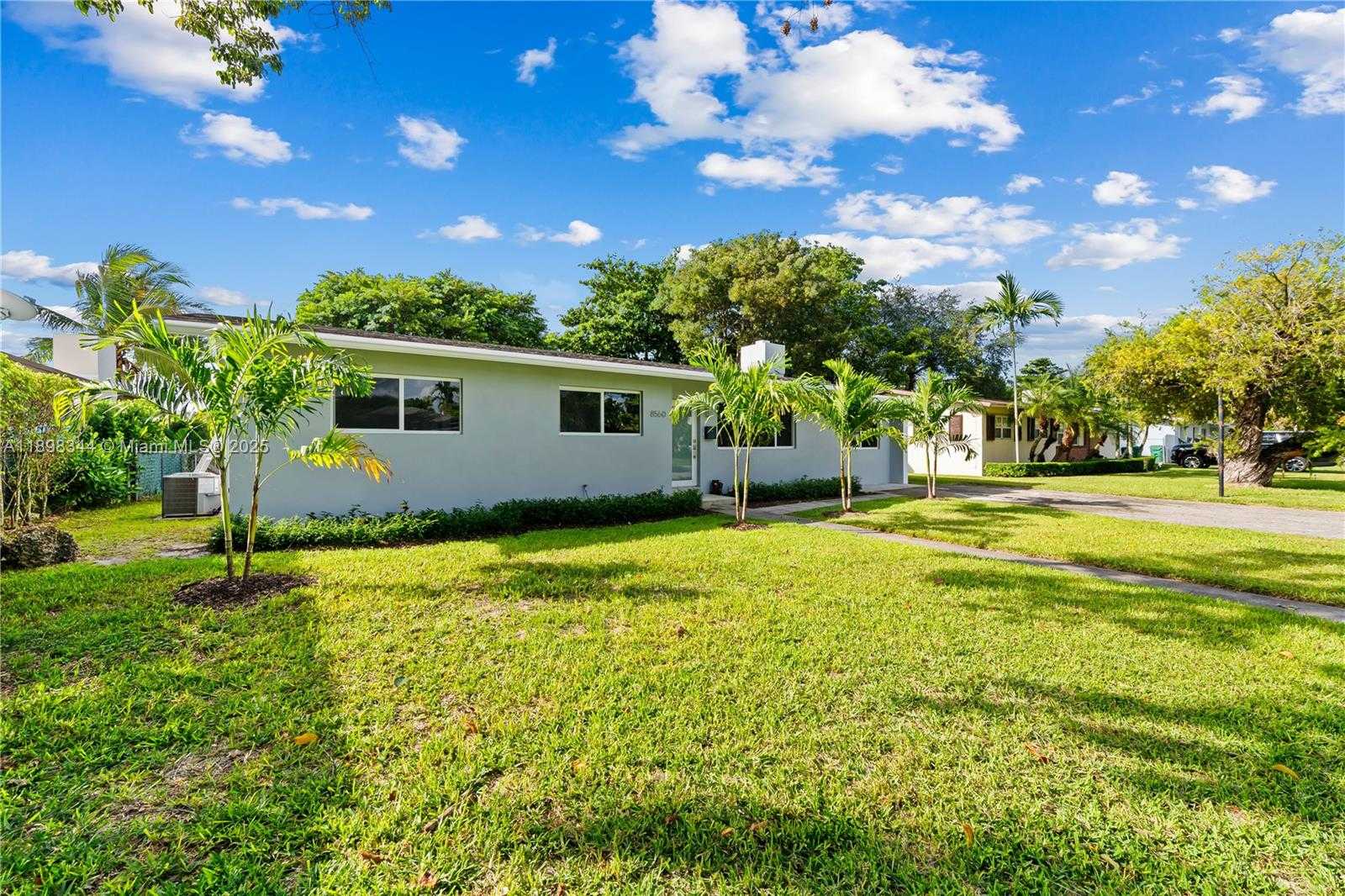 Small Image of 8560 SOUTH WEST 126TH TER, Miami Number 21