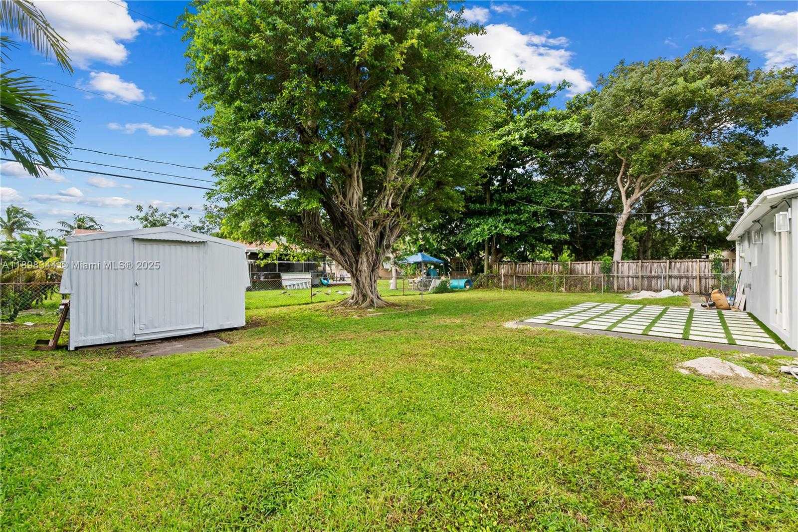 Small Image of 8560 SOUTH WEST 126TH TER, Miami Number 23
