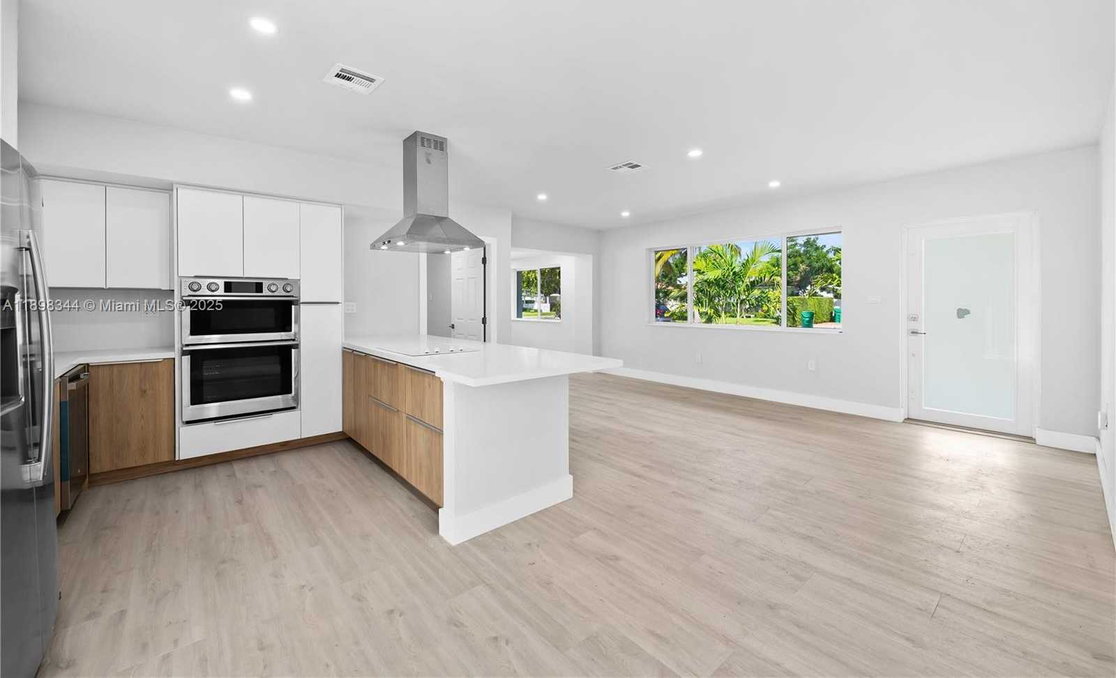 Small Image of 8560 SOUTH WEST 126TH TER, Miami Number 3