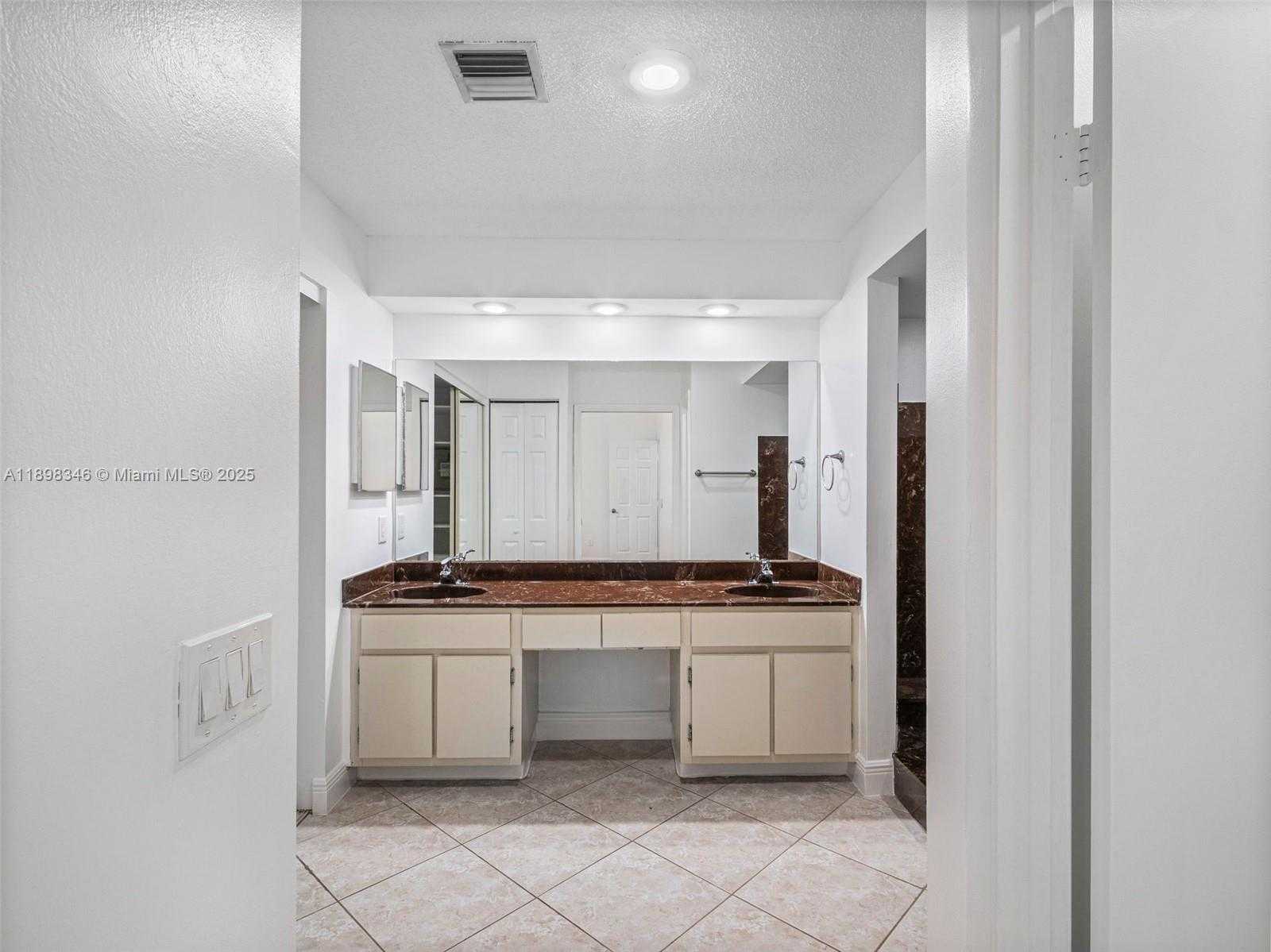 Small Image of 15531 SOUTH WEST 54 TE, Miami Number 14