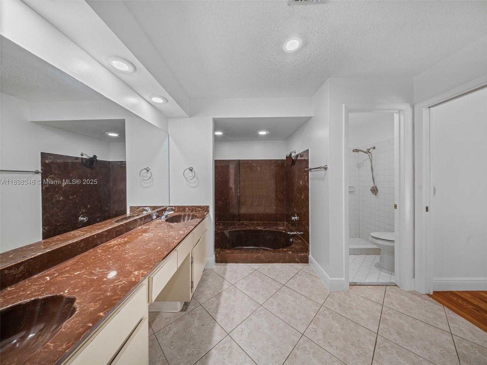 Small Image of 15531 SOUTH WEST 54 TE, Miami Number 17