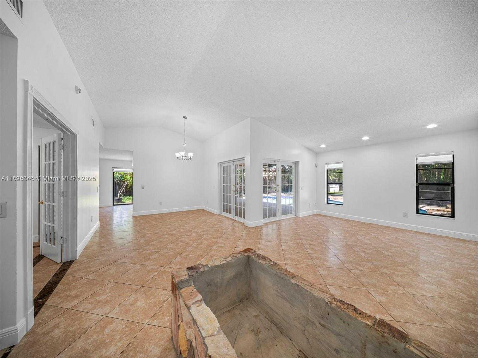 Small Image of 15531 SOUTH WEST 54 TE, Miami Number 18