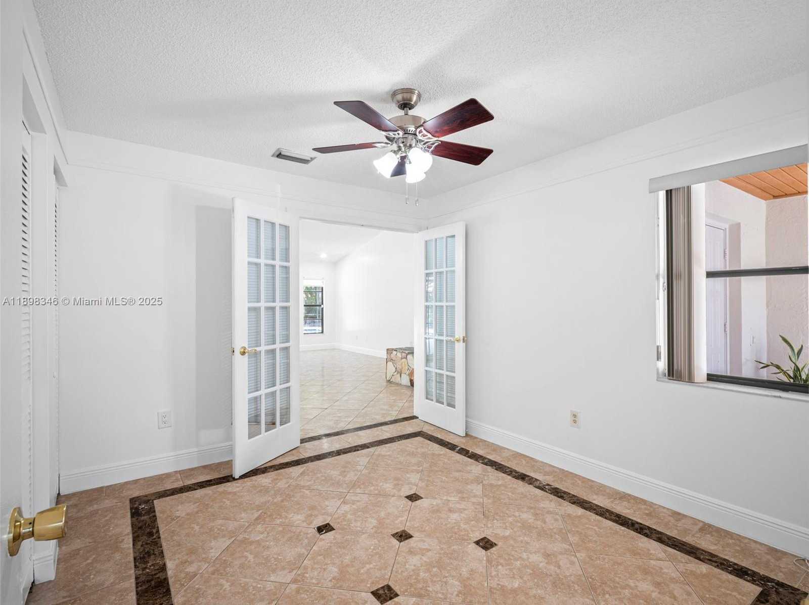 Small Image of 15531 SOUTH WEST 54 TE, Miami Number 21