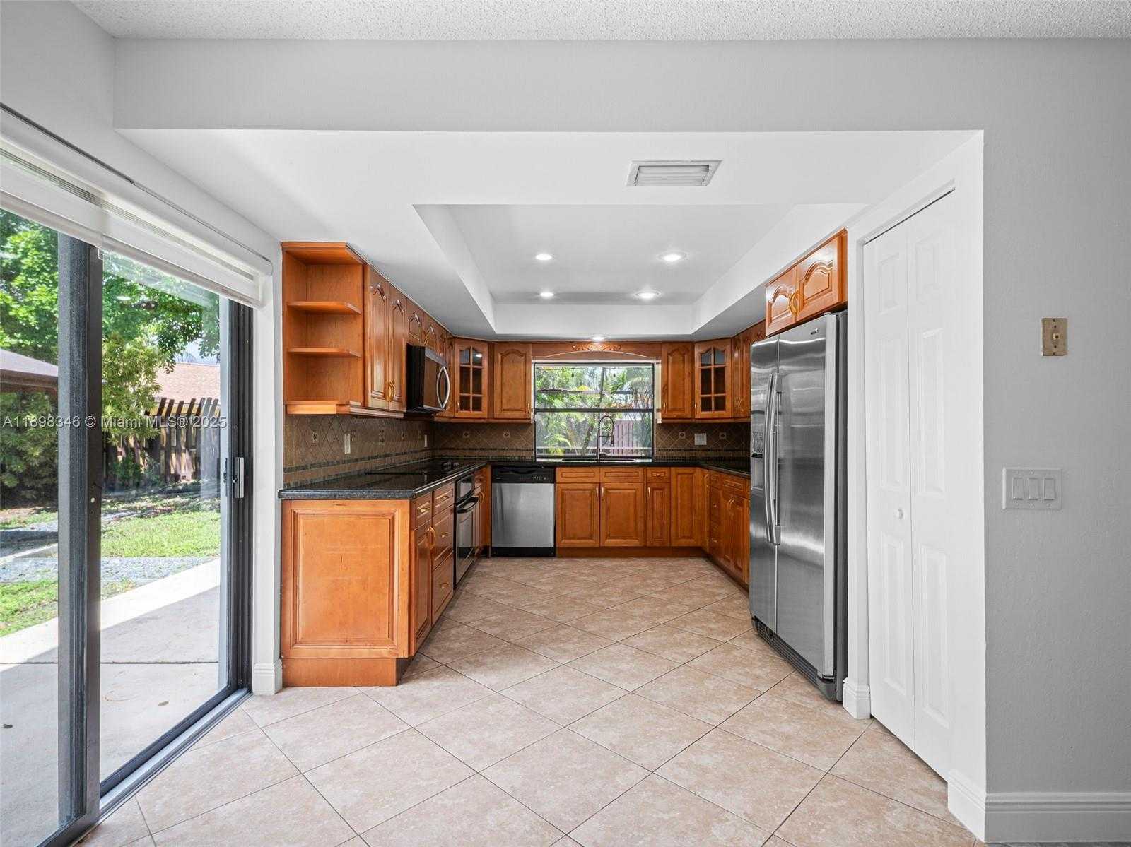 Small Image of 15531 SOUTH WEST 54 TE, Miami Number 31