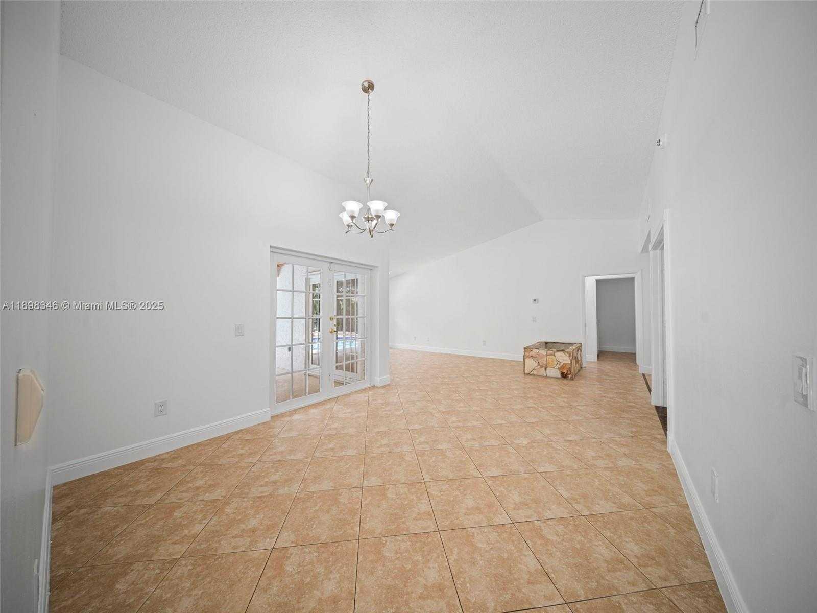 Small Image of 15531 SOUTH WEST 54 TE, Miami Number 35