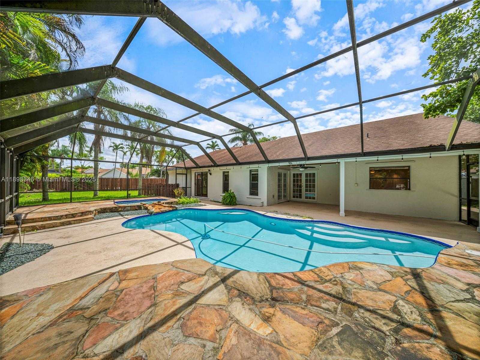 Small Image of 15531 SOUTH WEST 54 TE, Miami Number 44
