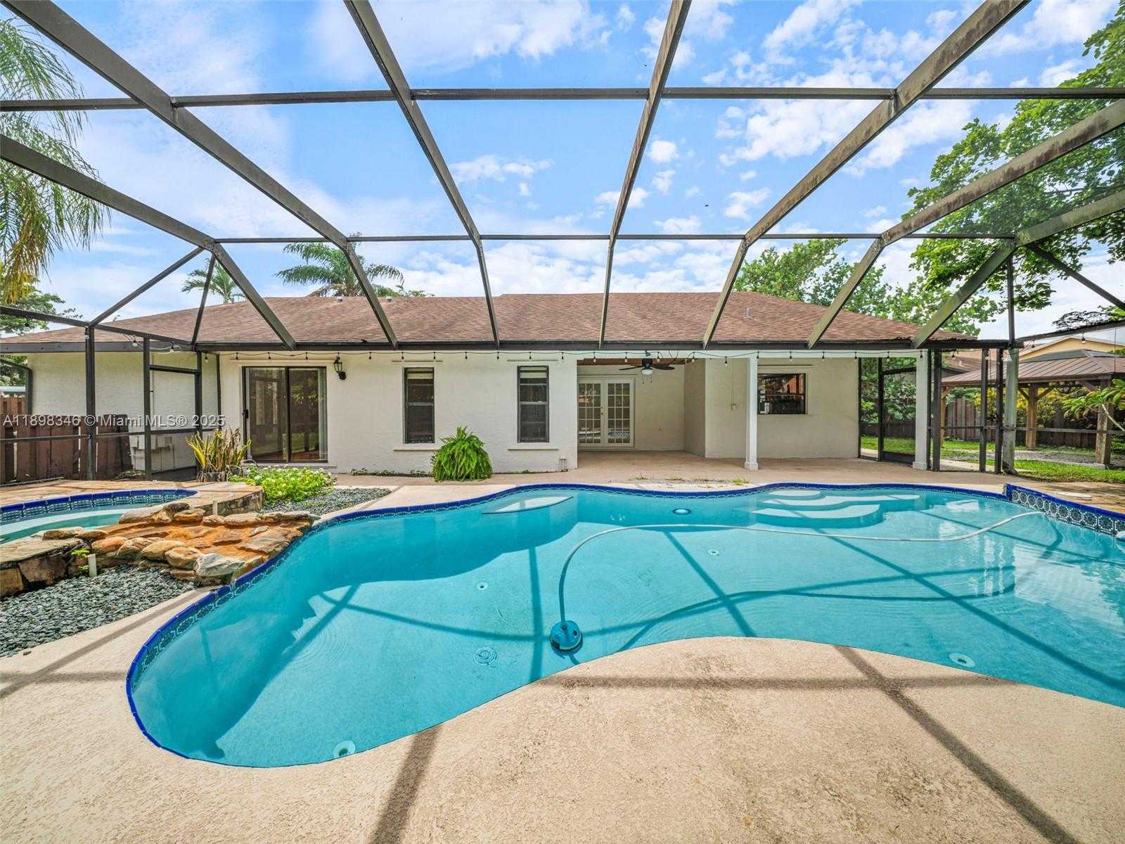 Small Image of 15531 SOUTH WEST 54 TE, Miami Number 45