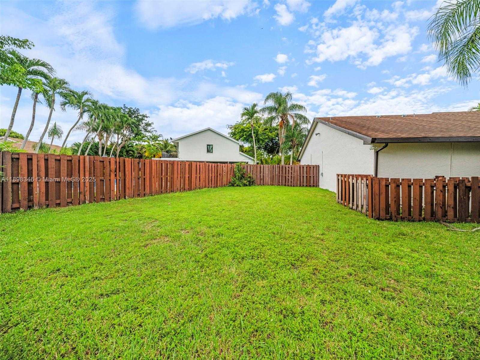 Small Image of 15531 SOUTH WEST 54 TE, Miami Number 48