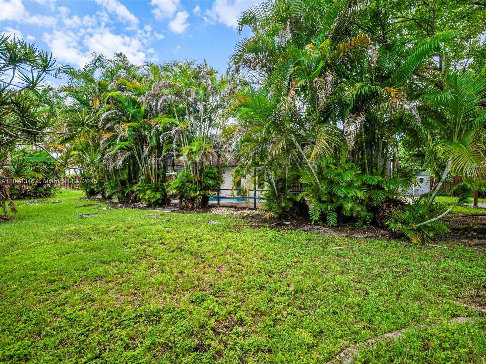 Small Image of 15531 SOUTH WEST 54 TE, Miami Number 51