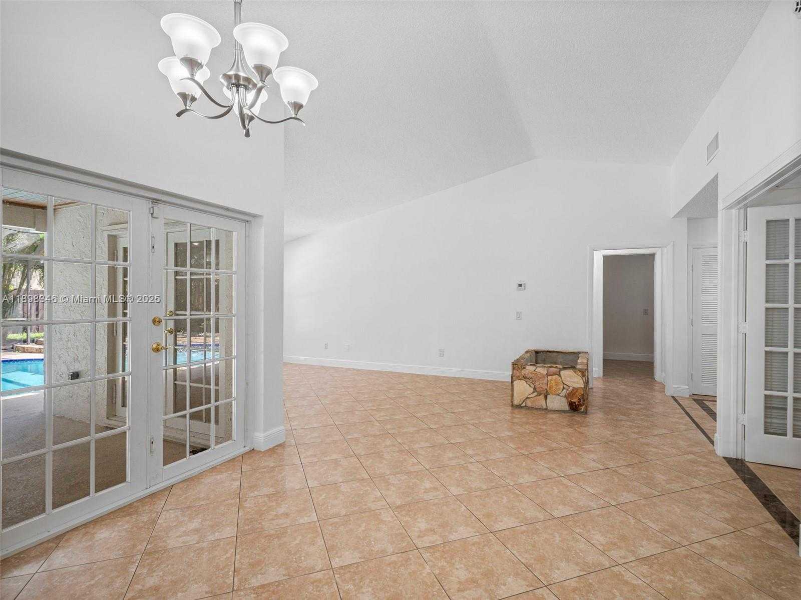 Small Image of 15531 SOUTH WEST 54 TE, Miami Number 7