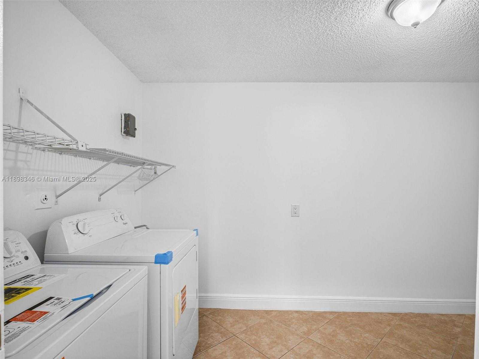 Small Image of 15531 SOUTH WEST 54 TE, Miami Number 9
