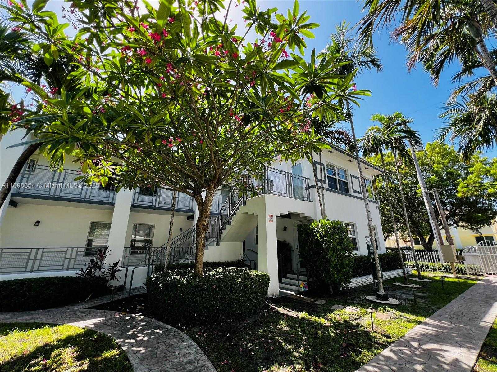 Small Image of 950 BAY DR #5, Miami Beach Number 19