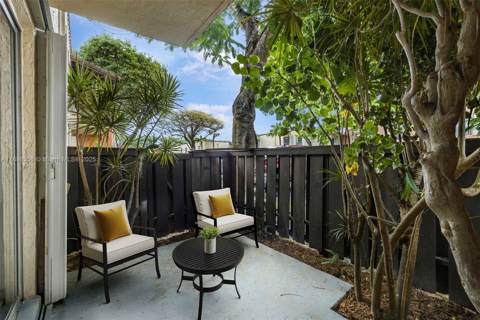 Small Image of 10780 N Kendall Dr, Miami, FL 33176, USA Number 10