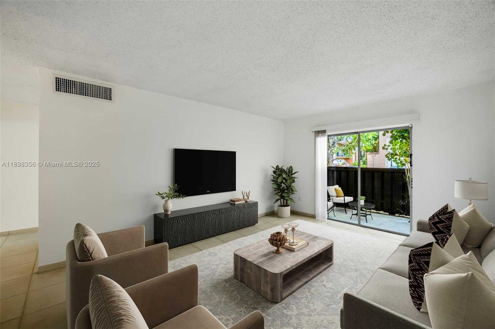 Small Image of 10780 N Kendall Dr, Miami, FL 33176, USA Number 7